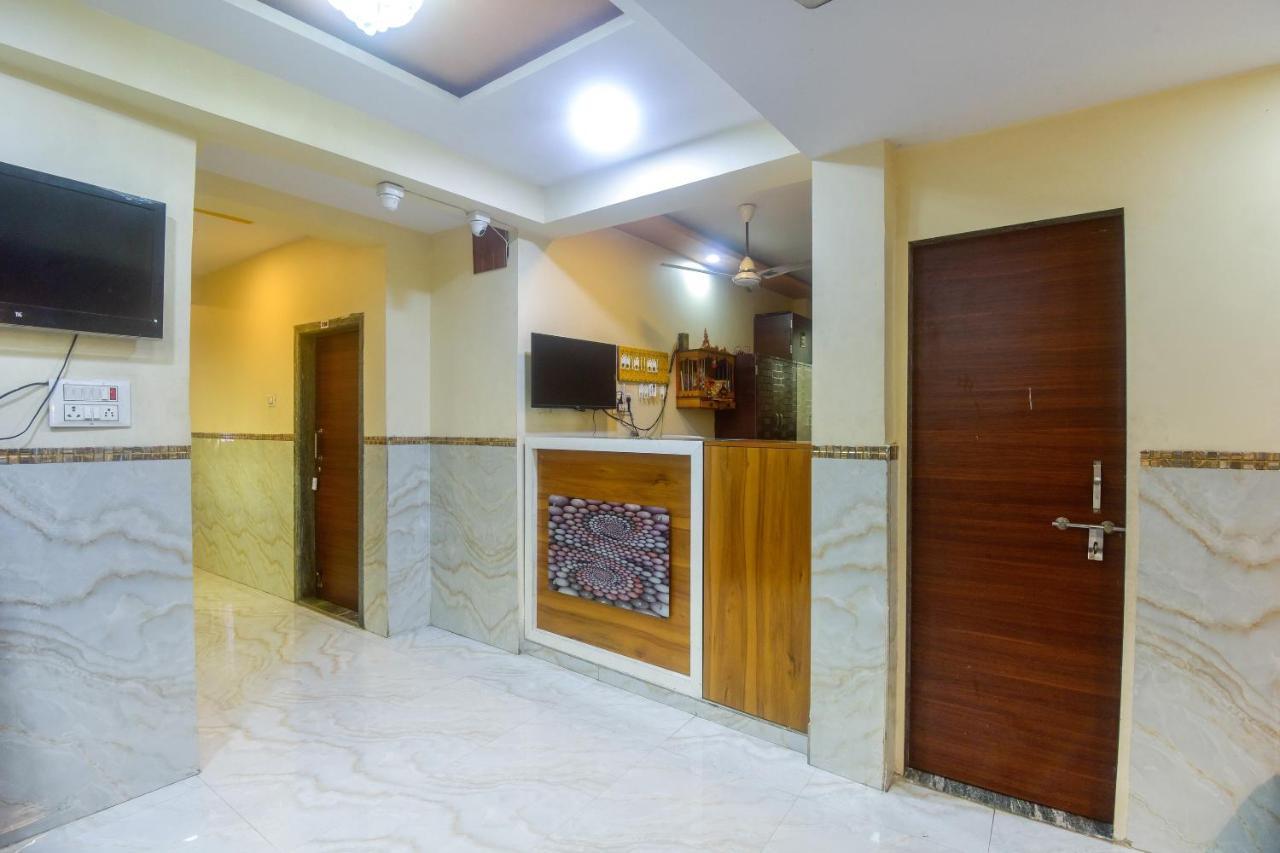 Oyo 60773 Ruchita Loadging & Boarding Otel Mumbai Dış mekan fotoğraf
