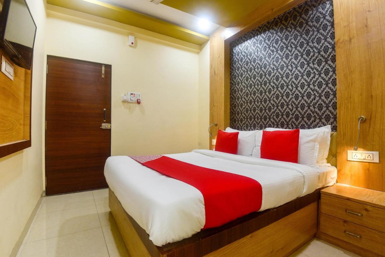 Oyo 60773 Ruchita Loadging & Boarding Otel Mumbai Dış mekan fotoğraf